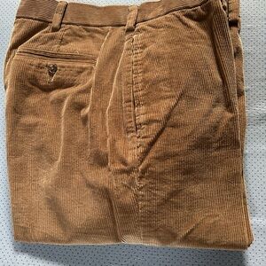 Roundtree & Yorke Men's Brown Corduroy Pants